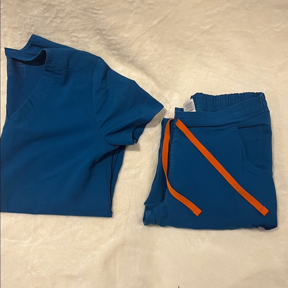 Alps Blue FIGS scrubs  set